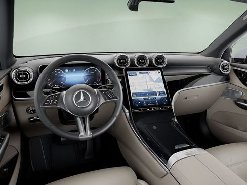 Used 2026 Mercedes-Benz GLC 300 image 38