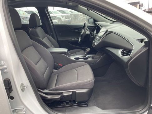 Used 2024 Chevrolet Malibu LT image 28