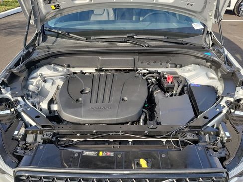 Certified 2025 Volvo XC60 B5 Plus image 30