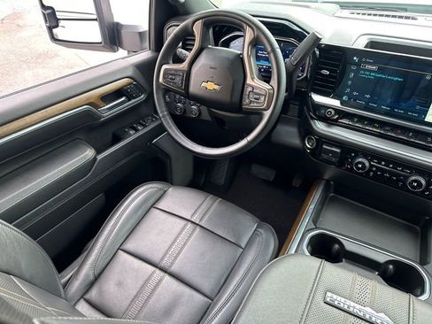 Used 2024 Chevrolet Silverado 2500 High Country w/ High Country Premium Package image 21