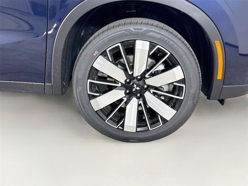 New 2026 Mitsubishi Outlander SE FWD image 28