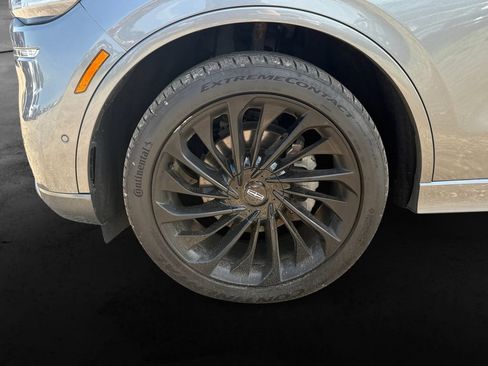 Used 2021 Lincoln Aviator Reserve w/ Equipment Group 208A AWD/4WD image 13