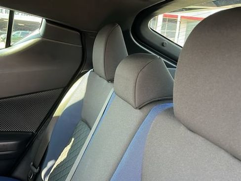 Used 2021 Toyota C-HR XLE FWD image 18