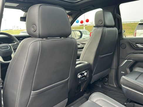 Used 2021 GMC Yukon Denali w/ LPO, Illumination Package image 18