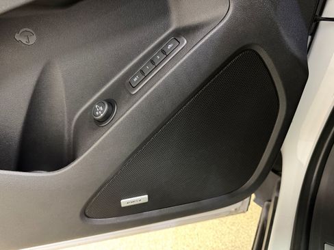 Used 2020 Chevrolet Equinox Premier AWD/4WD image 14