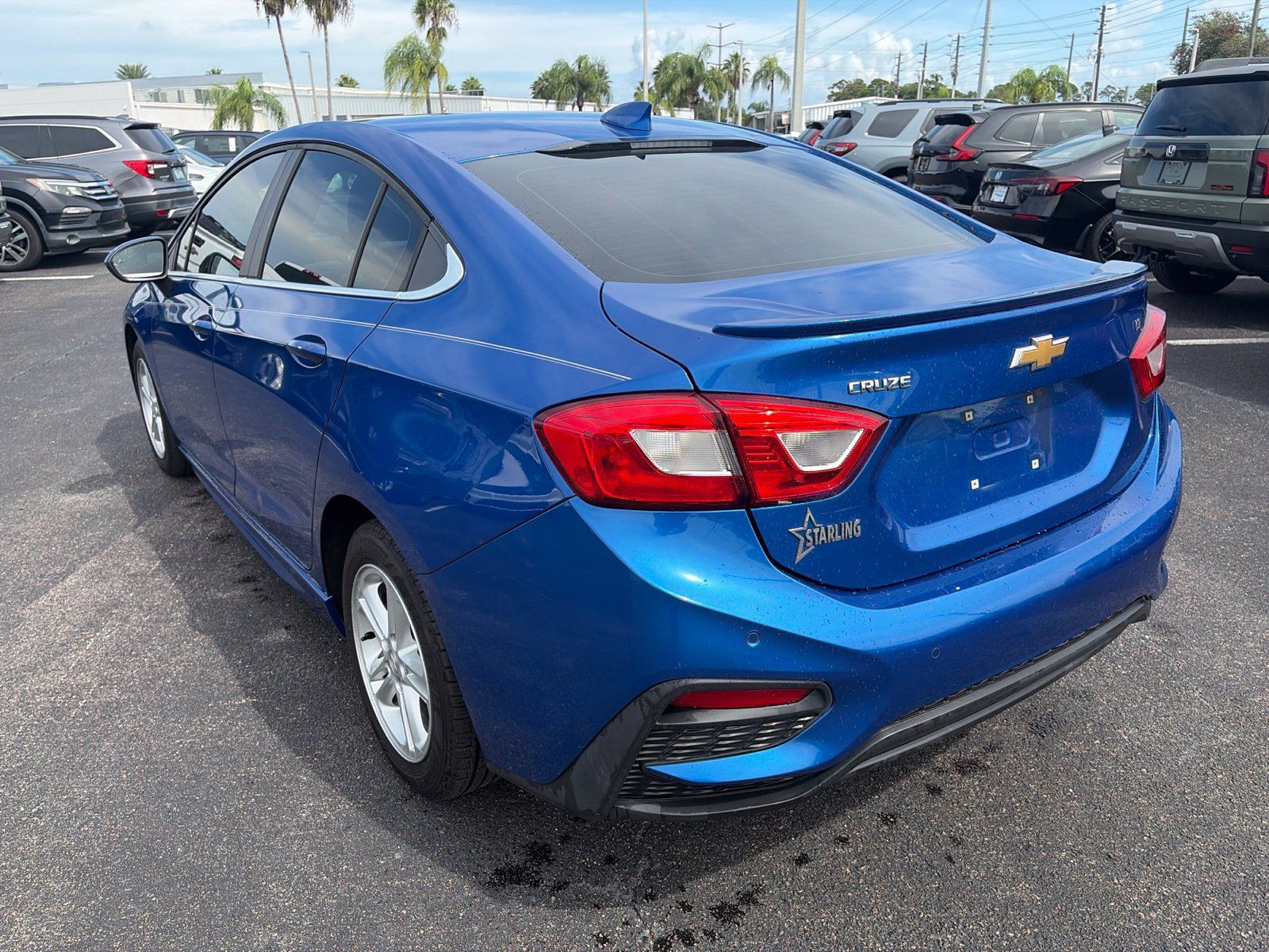 Used 2018 Chevrolet Cruze LT w/ Convenience Package FWD image 5