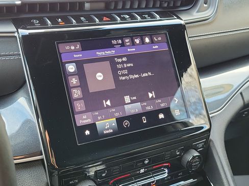 Used 2021 Jeep Grand Cherokee L Altitude image 21