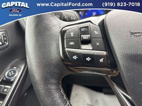 Certified 2022 Ford Escape Titanium w/ Titanium Elite Package image 24