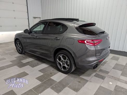 Used 2023 Alfa Romeo Stelvio Ti AWD/4WD image 2