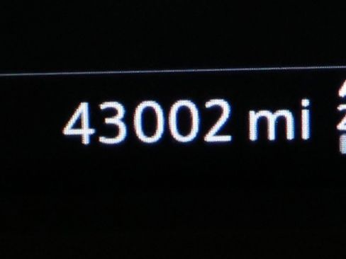 Used 2024 Cadillac XT5 Premium Luxury w/ LPO, Floor Liner Package image 21