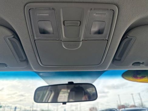 Used 2013 Hyundai Elantra GLS w/ Preferred Pkg image 21