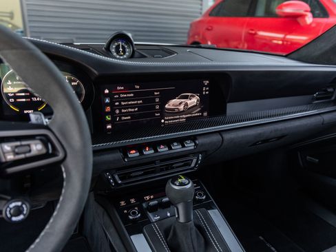 Certified 2022 Porsche 911 GT3 image 40