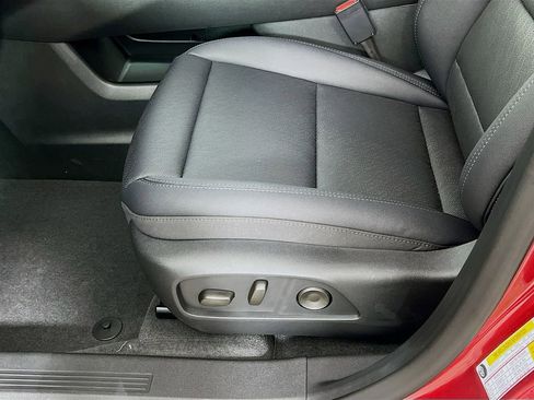 New 2026 Chevrolet Equinox LT w/ Convenience Package II image 19