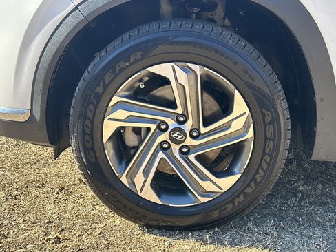 Used 2023 Hyundai Santa Fe SEL w/ Premium Package image 11