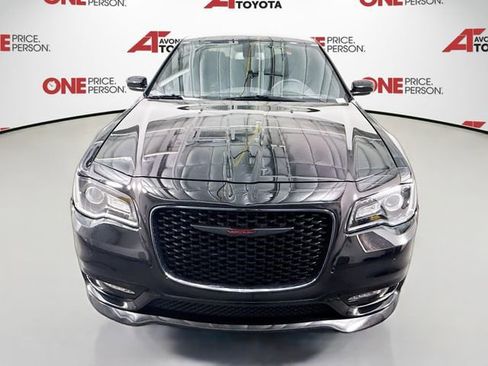 Used 2021 Chrysler 300 S w/ S Model Appearance Package RWD image 2