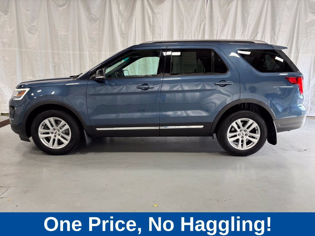 Used 2018 Ford Explorer XLT w/ Equipment Group 202A AWD/4WD image 4