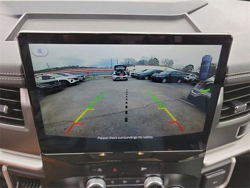 Used 2024 Ford Expedition Max XLT image 22