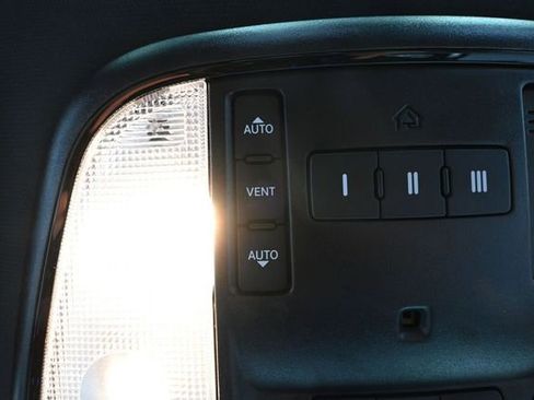 Used 2024 Dodge Durango R/T w/ Blacktop Package AWD/4WD image 37