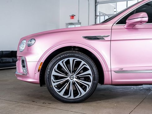 Used 2021 Bentley Bentayga image 9