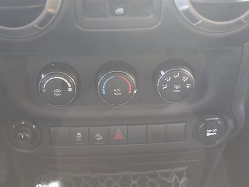 Used 2017 Jeep Wrangler Unlimited Sport w/ Quick Order Package 24S AWD/4WD image 8