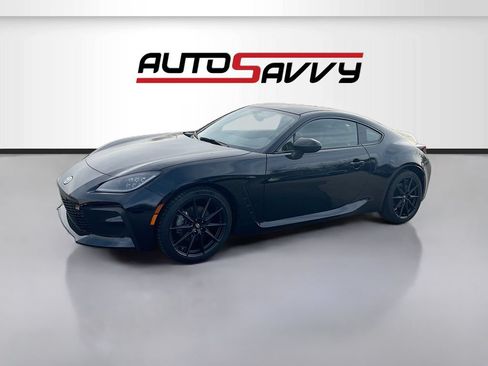 Used 2025 Toyota GR86 w/ ALL Weather Mat Package (TMS) RWD image 3
