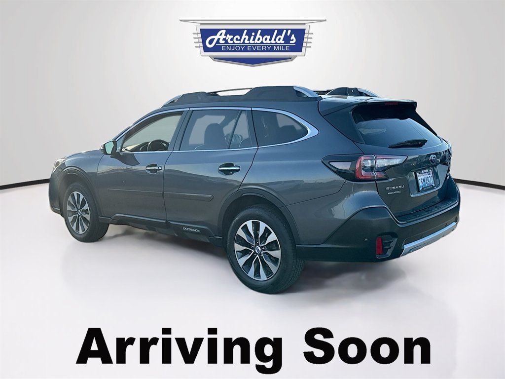 Used 2021 Subaru Outback Touring AWD/4WD image 3