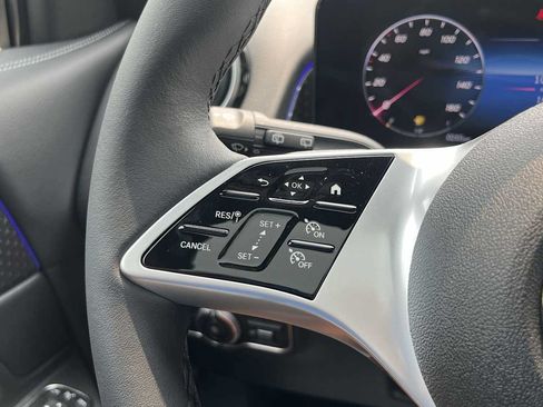 Used 2026 Mercedes-Benz GLB 250 4MATIC image 37