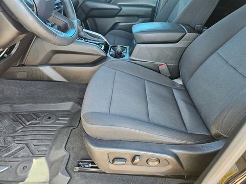 Used 2024 Chevrolet Colorado Trail Boss image 15