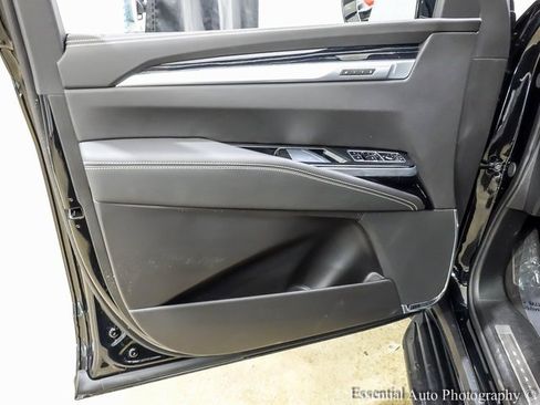 Certified 2025 Cadillac Escalade Sport w/ LPO, ONYX Package image 22