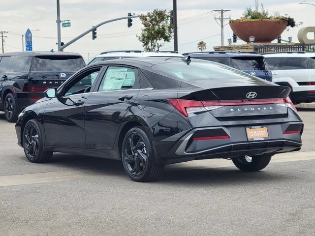 New 2026 Hyundai Elantra SEL Sport FWD image 3