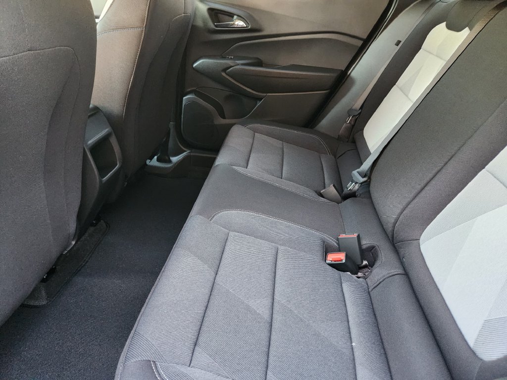 New 2026 Chevrolet Trax LS w/ LS Convenience Package FWD image 18