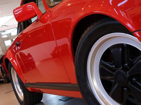 Used 1988 Porsche 911 Carrera RWD image 12