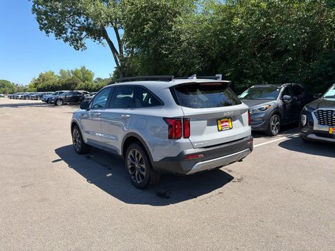 Used 2023 Kia Sorento SX Prestige AWD/4WD image 3