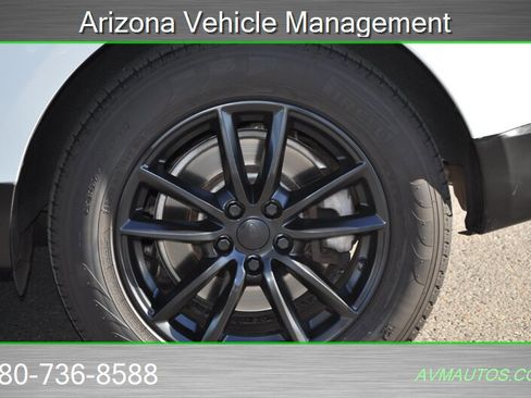 Used 2014 Land Rover Range Rover Sport SE image 15