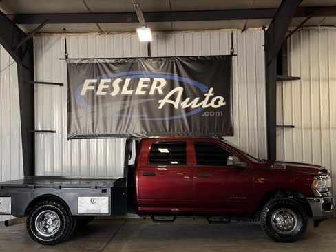 Used 2019 RAM 3500 Tradesman w/ Chrome Appearance Group AWD/4WD image 1