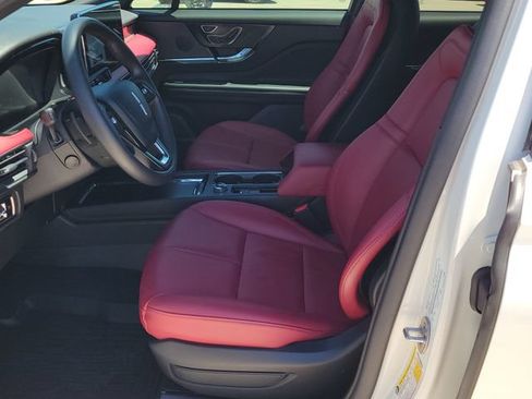 Certified 2025 Lincoln Corsair Reserve w/ Jet Appearance Package AWD/4WD image 6