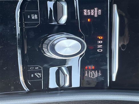 New 2025 Jeep Grand Cherokee Summit image 22