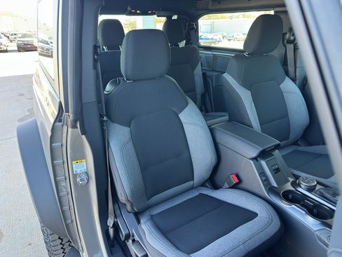 New 2025 Ford Bronco w/ Sasquatch Package image 28