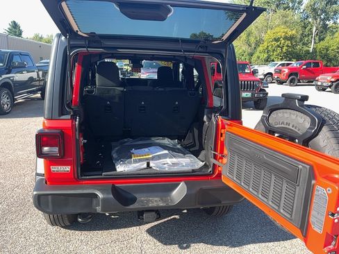 New 2025 Jeep Wrangler Unlimited Sport image 19