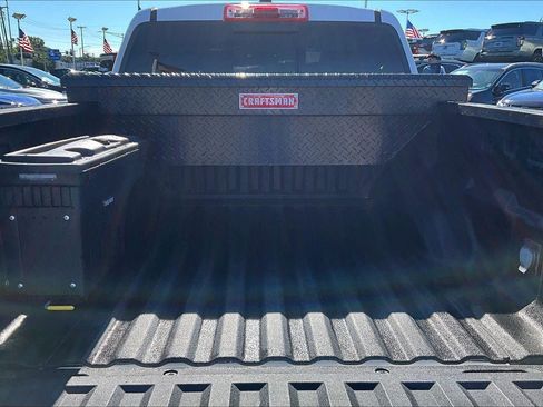 Used 2023 Chevrolet Colorado Z71 w/ Z71 Convenience Package 2 AWD/4WD image 4