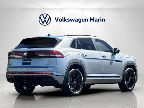 New 2026 Volkswagen Atlas Cross Sport SEL R-Line image 5