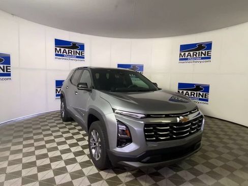 Used 2026 Chevrolet Equinox LT w/ Convenience Package II FWD image 4