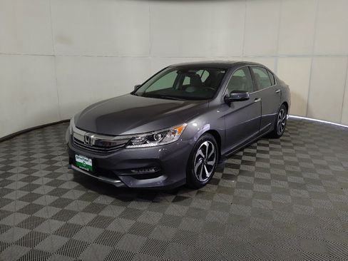 Used 2017 Honda Accord EX-L image 2