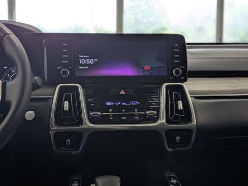 Used 2023 Kia Sorento SX Prestige AWD/4WD image 12