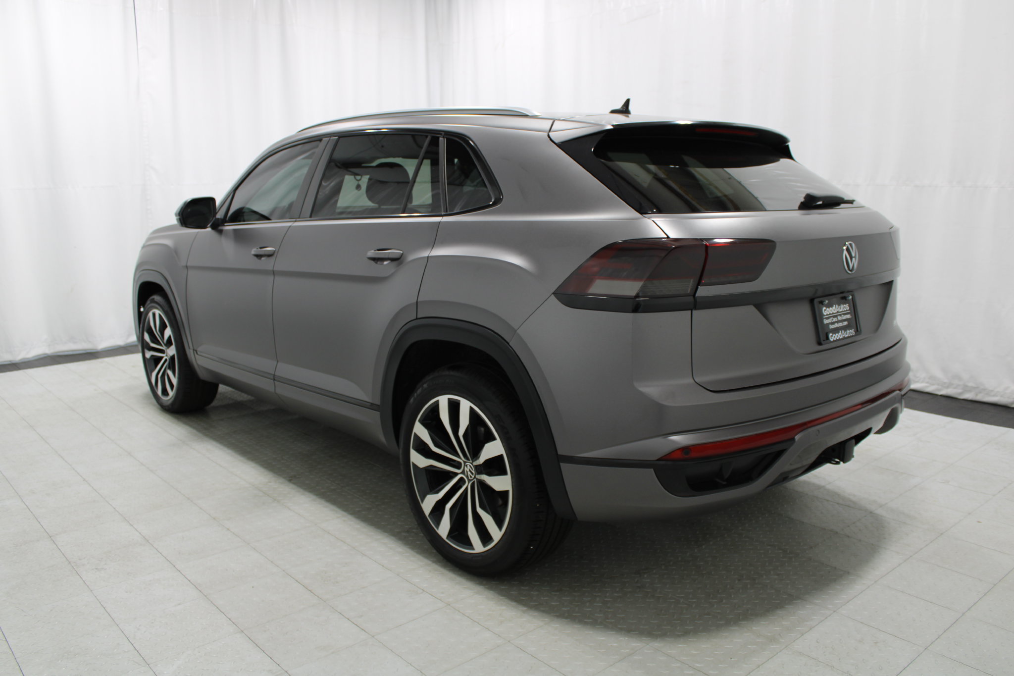 Used 2020 Volkswagen Atlas Cross Sport SEL R-Line AWD/4WD image 8