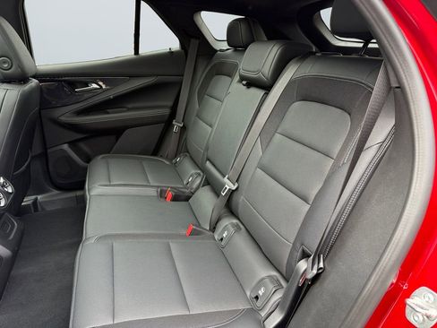 Used 2024 Chevrolet Blazer EV LT image 13