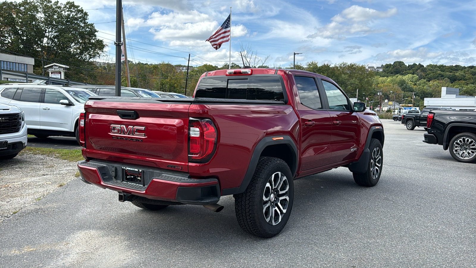 Used 2024 GMC Canyon AT4 AWD/4WD image 6