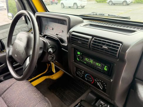 Used 2002 Jeep Wrangler X AWD/4WD image 72