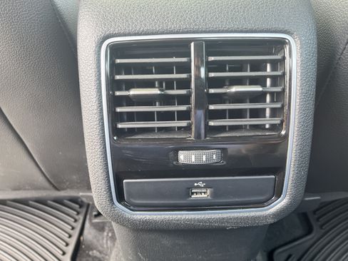 Used 2018 Volkswagen Passat GT FWD image 14