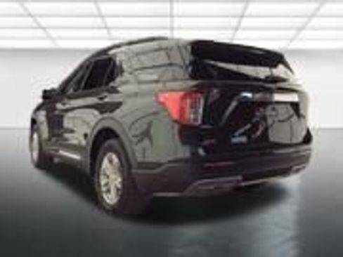Used 2024 Ford Explorer XLT w/ Equipment Group 202A AWD/4WD image 16